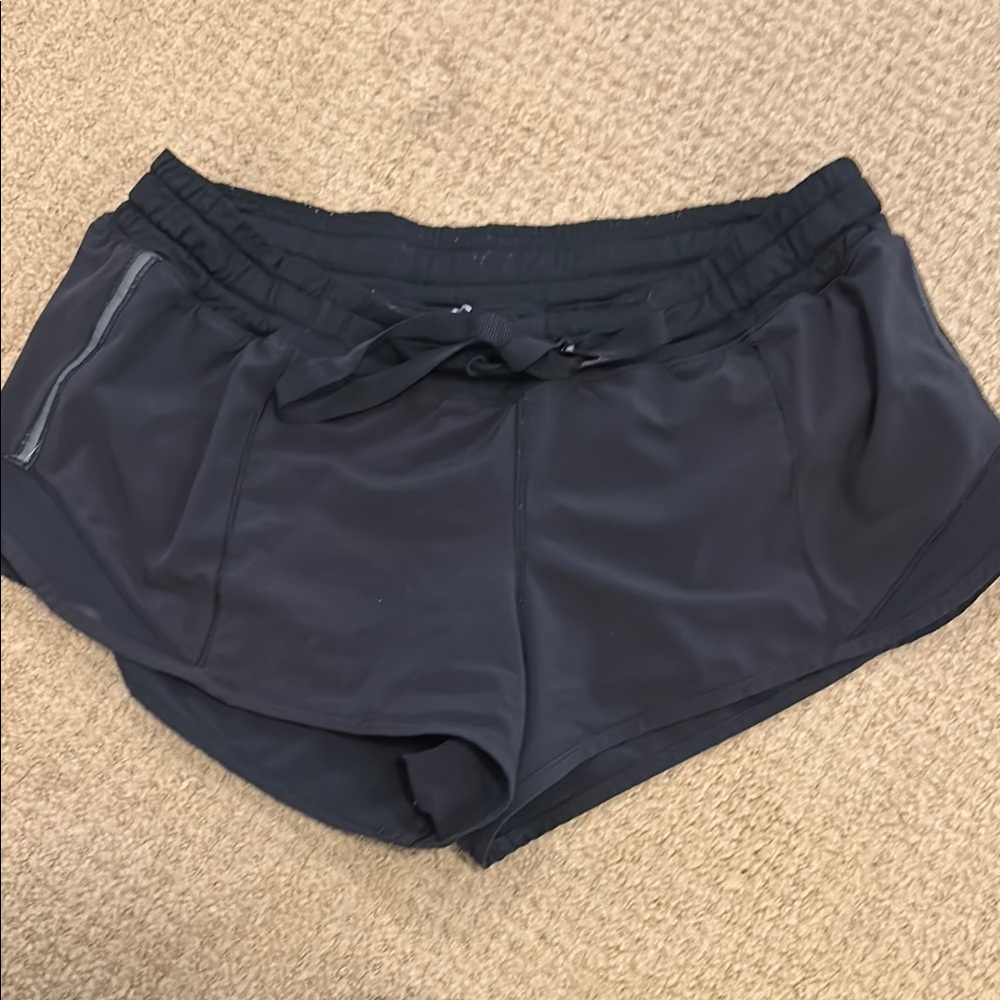 Lululemon hotty hot size 4